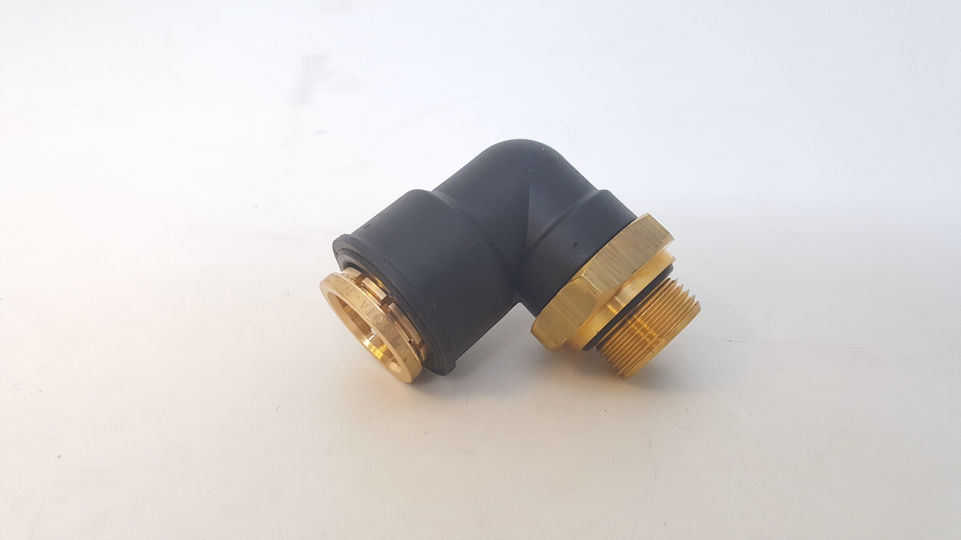 Volvo 20999388 Elbow Nipple