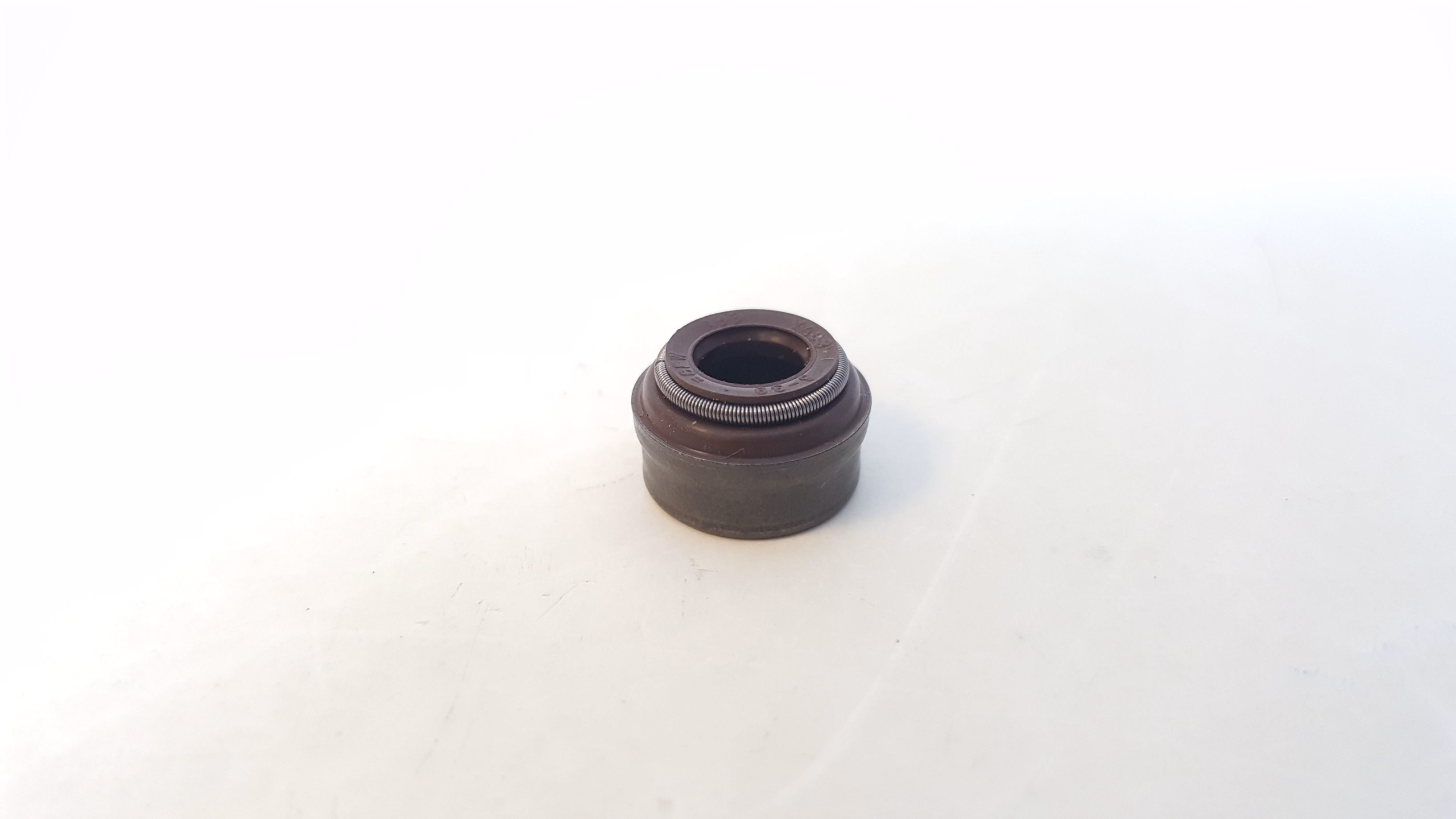Volvo Truck 21501189 Valve Stem Seal