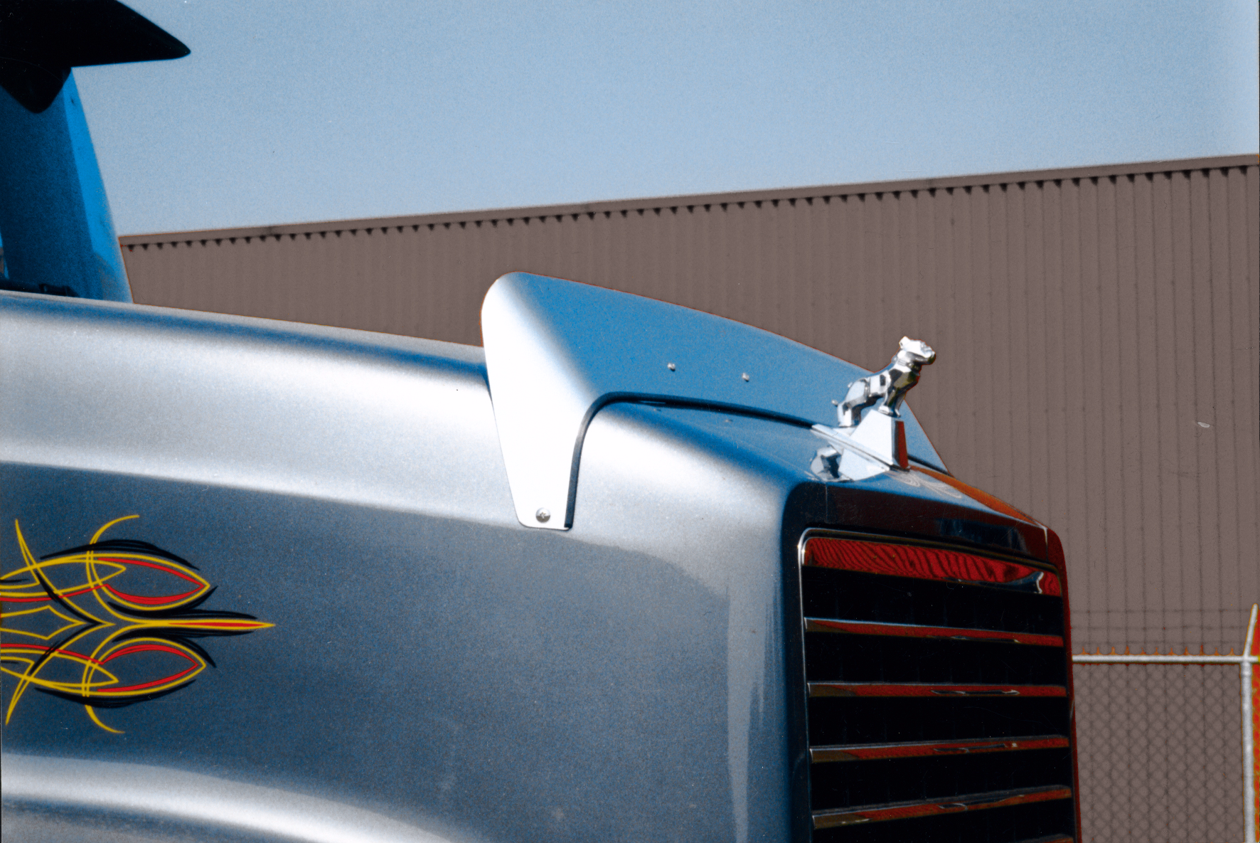 Mack Truck Bug Deflector CH Model pre 2016 - 3281-MSS042
