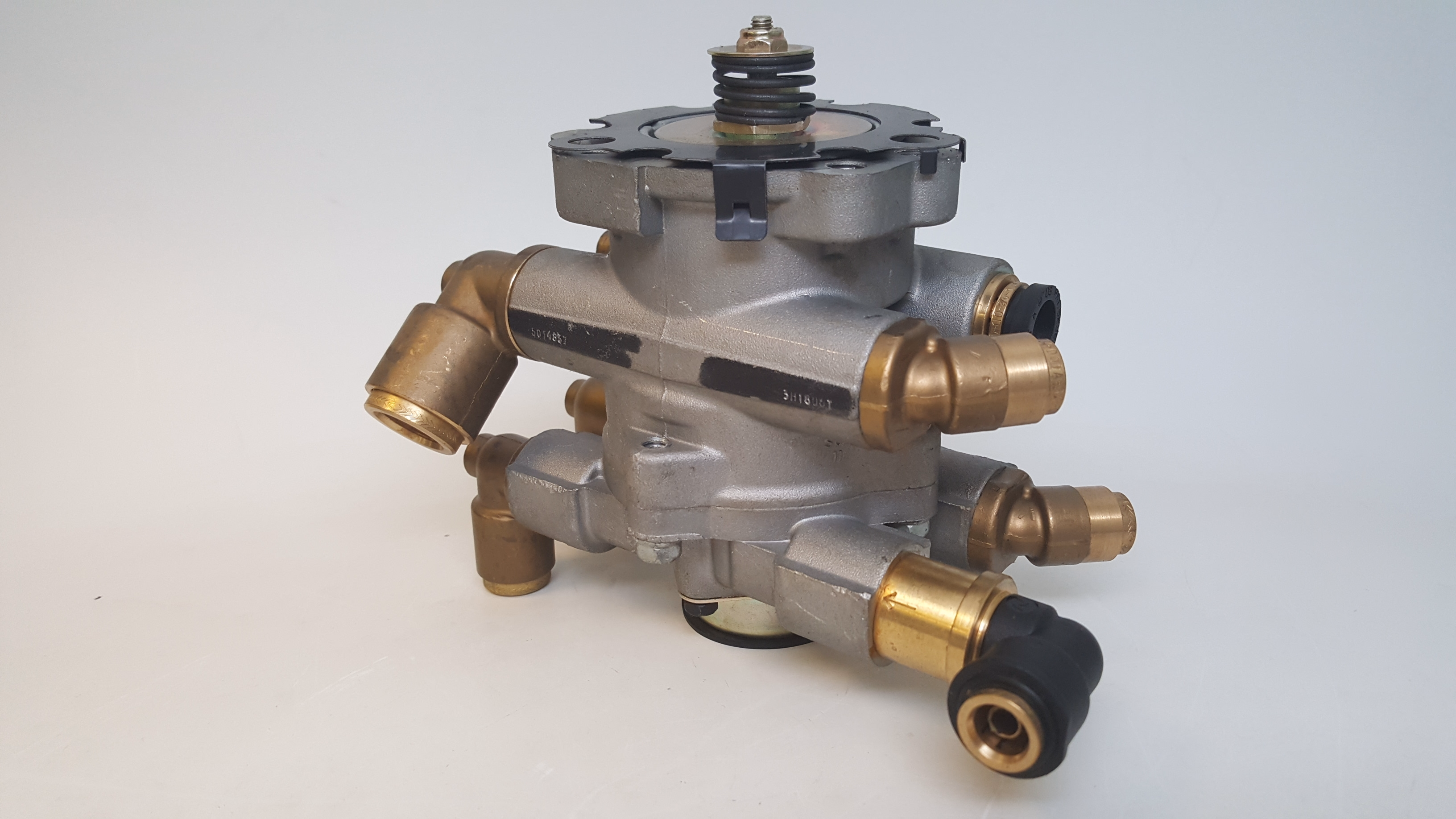Bendix 802154 E-8P Brake Valve