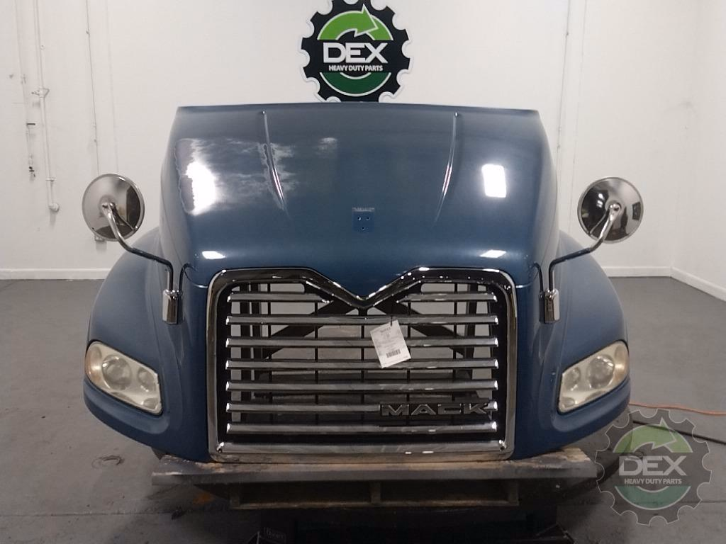 Volvo 82716357 CXU Hood (Renovated)