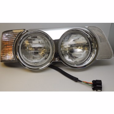 Volvo Truck 84715263 RH VHD VAH Headlamp Assembly
