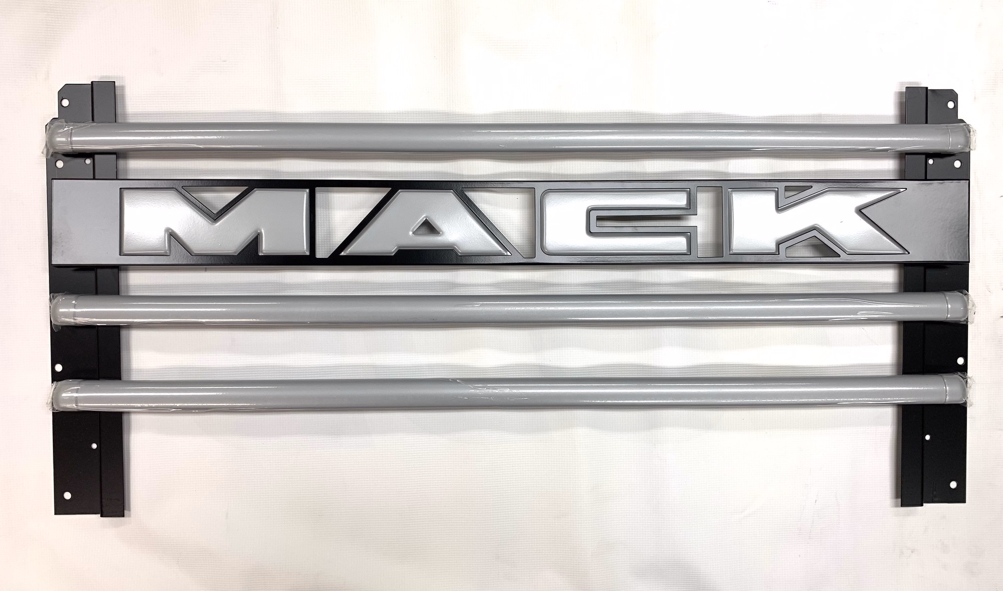 Mack Truck 84747281 Radiator Grille