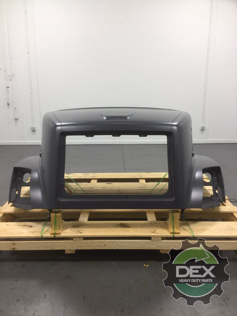 Volvo 82718448 VNL GEN2 SWO Hood (Renovated)