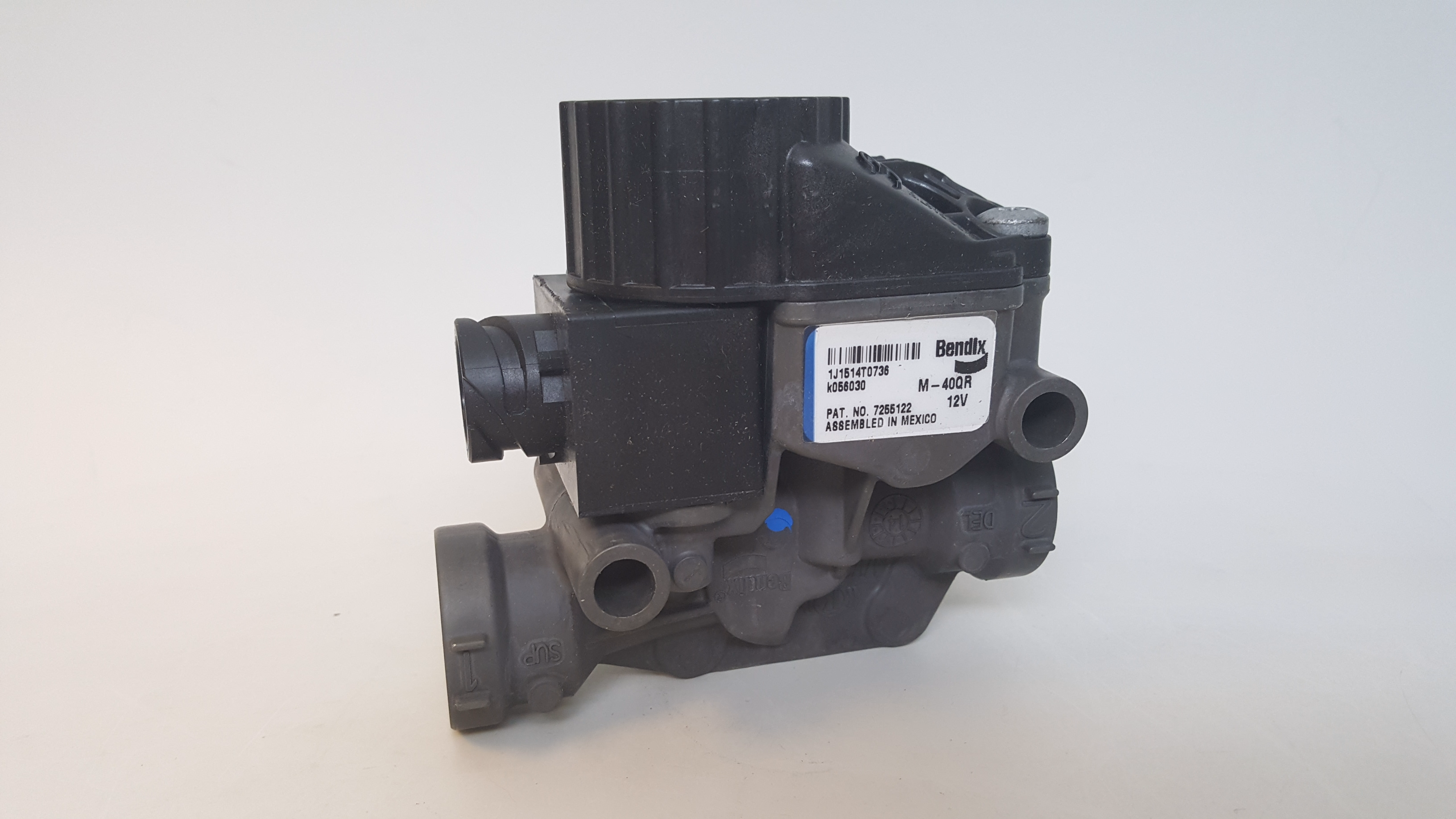 Bendix K079664 - M-40QR Modulator Solenoid Valve